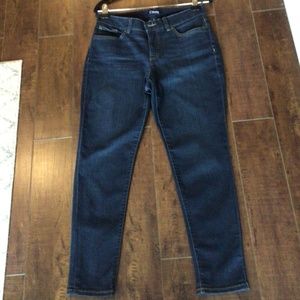 Ladies stretch skinny jeans. Sz 10P 26” inseam 9.5”rise